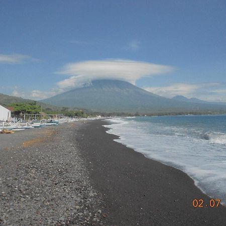 Amed Beach Villa Exterior foto