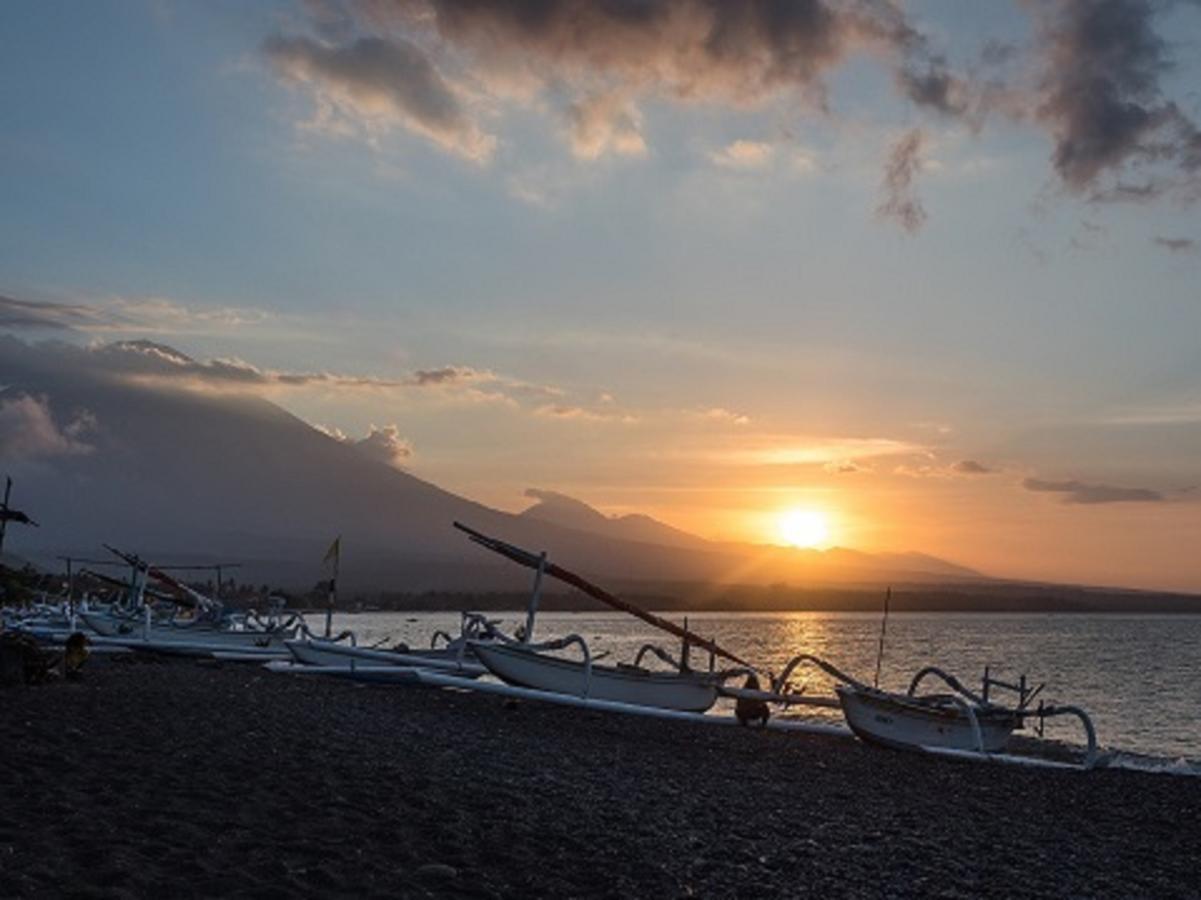 Amed Beach Villa Exterior foto